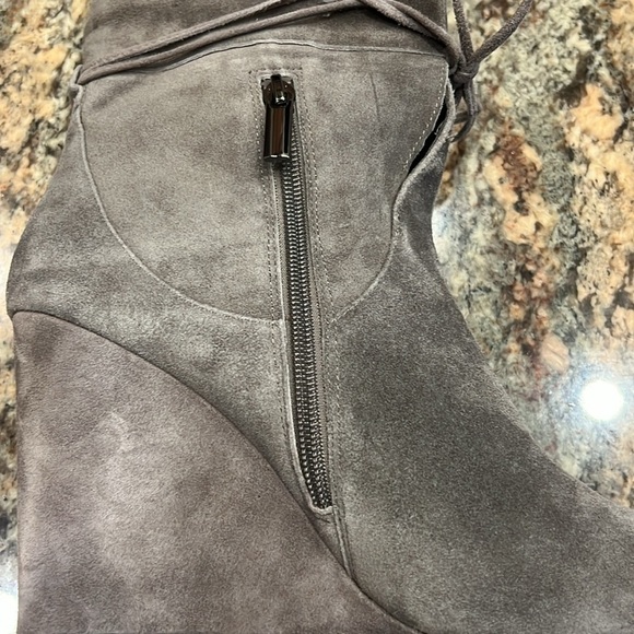White House Black Market Gray Suede Britton Wedge Ankle Booties Size 9.5 - Picture 6 of 11